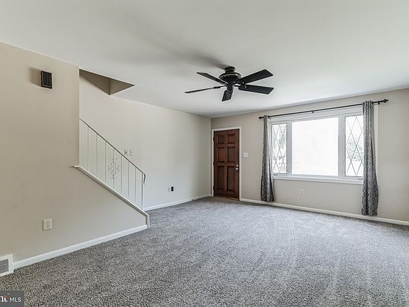 3rd image of 105 S Glen Ave