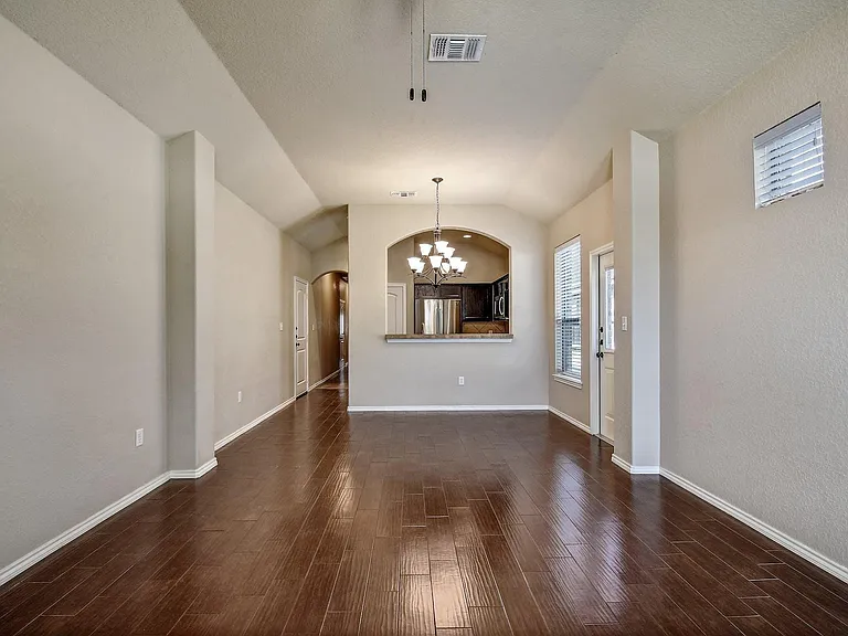 573 Creekside Cir #573 — Photo 7