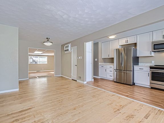 4th image of 1199 S Taos Way