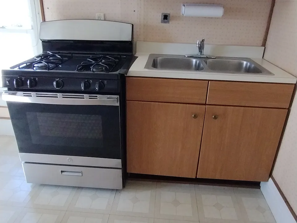 14 Gansevoort Rd #2
