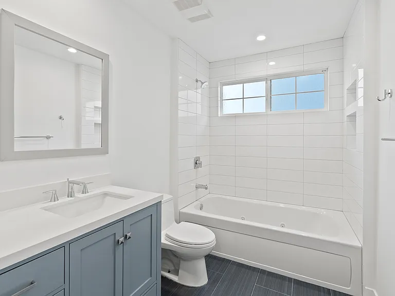 1712 N Ogden Dr — Photo 8