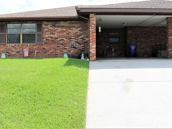 2nd image of 673 Lake Carolyn Cir