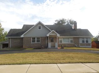 951 Meadowlawn Ave, Downers Grove, IL 60516