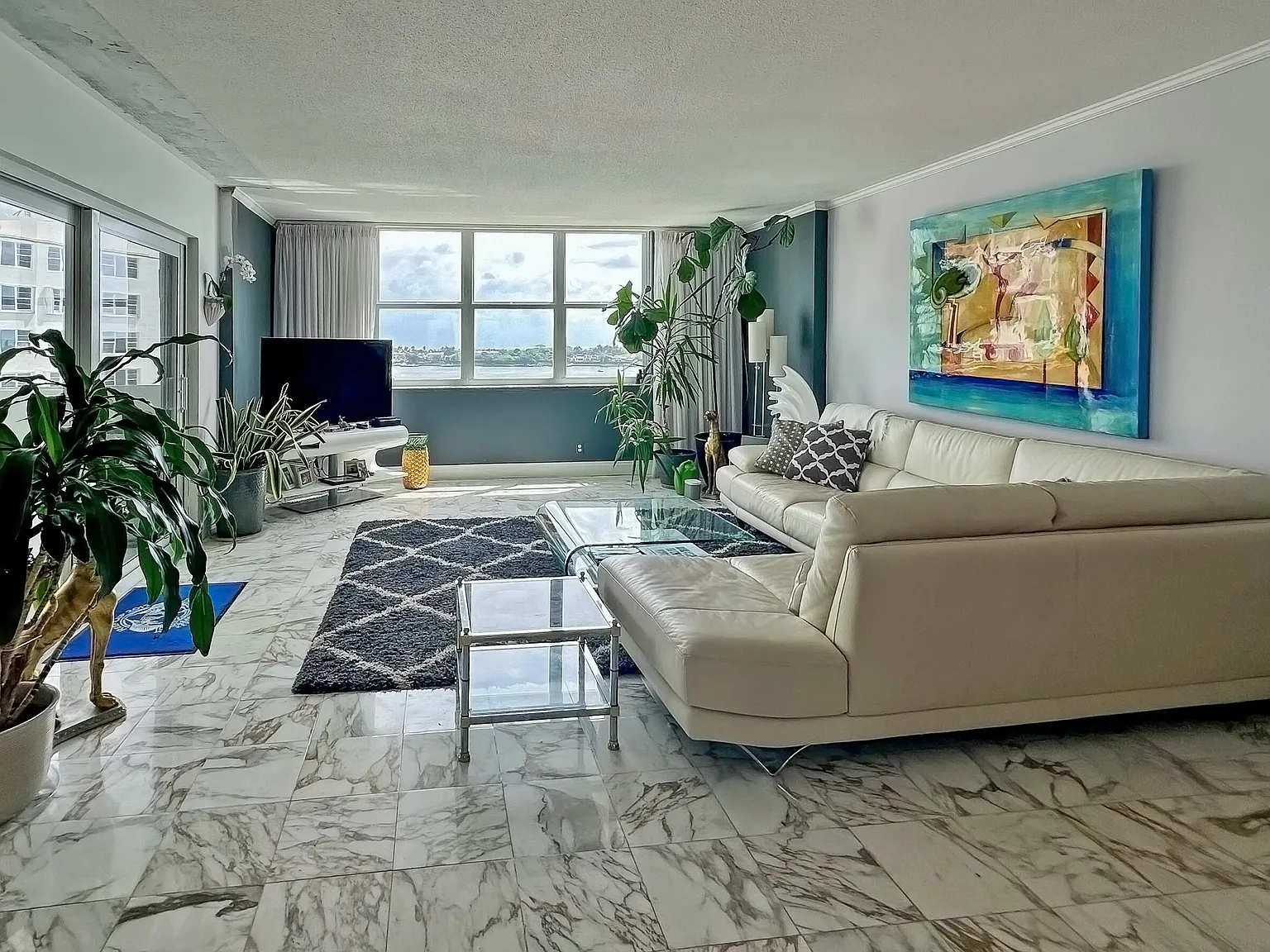 2 bed, 2.0 bath, 1480 sqft, $4,000 — Photo 2