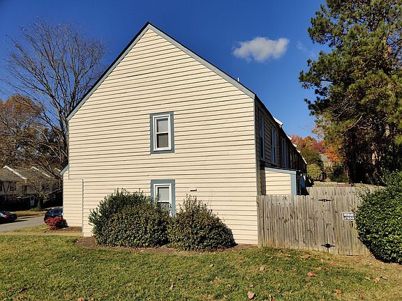 2nd image of 721 S Hyannis Dr