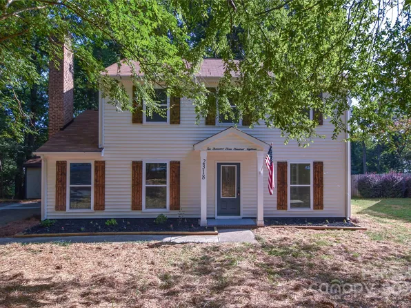 2318 Castlecomer Dr, Charlotte, NC 28262