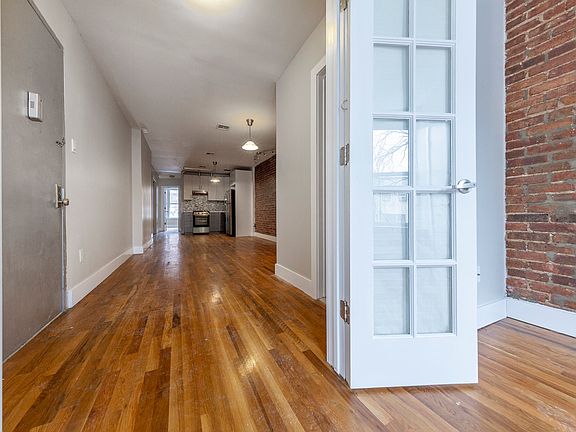 3rd image of 302 Sumpter St #F1