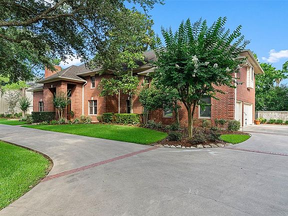 4th image of 310 Fieldcreek Dr