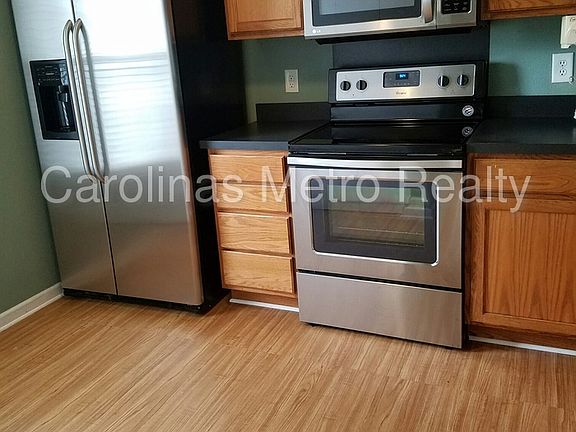 3rd image of 12847 Planters Row Dr