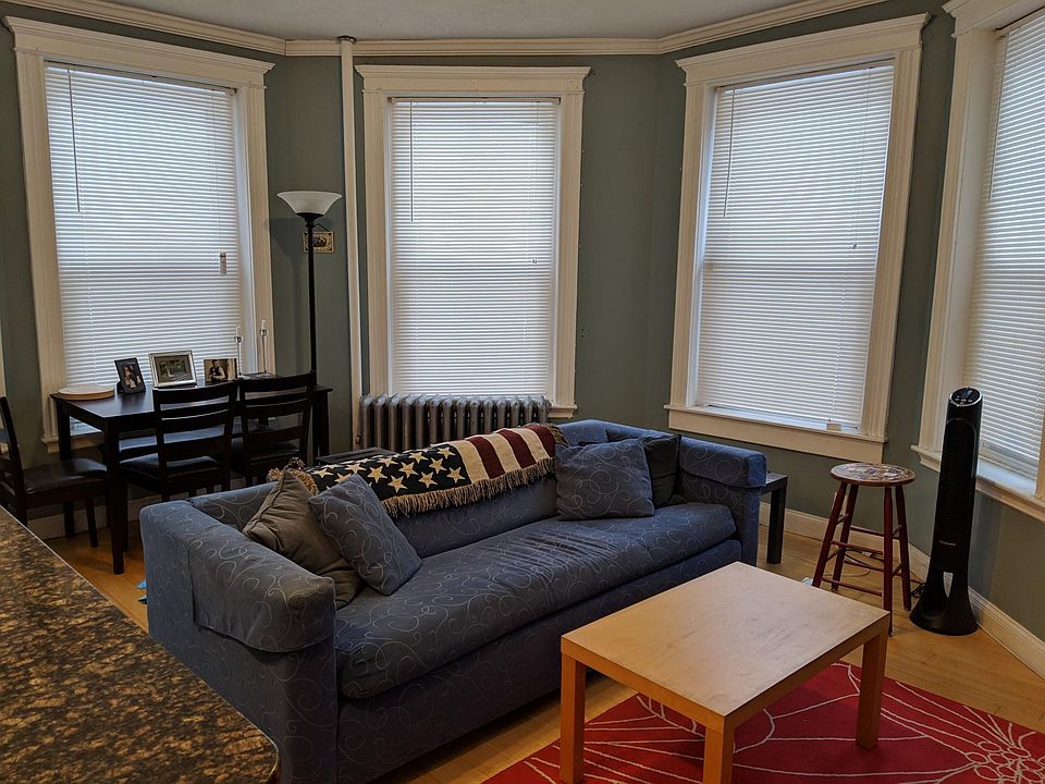 2nd image of 112 Jersey St APT 1T
