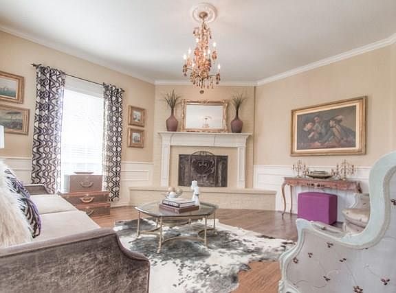 3rd image of 7816 Aledo Oaks Ct