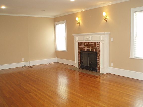 3rd image of 86 Rockaway Pkwy