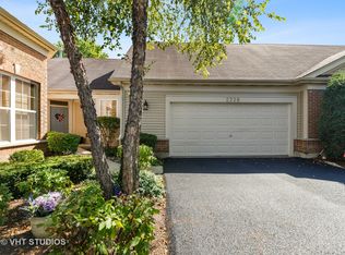 2329 Meadowcroft Ln, Grayslake, IL 60030