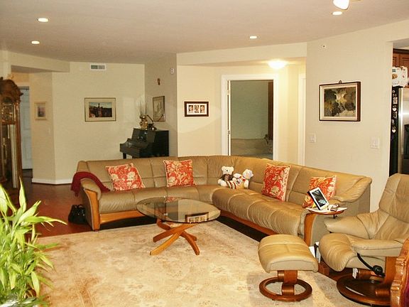 5th image of 8440 Callie Ave Unit 511
