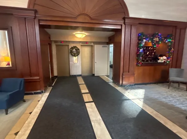 200 East 64th Street image 3 of 5