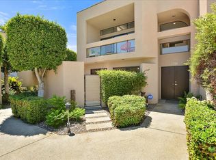 860 S Village Sq, Palm Springs, CA 92262