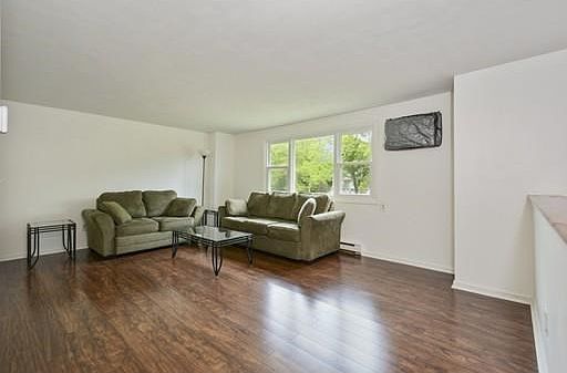 4th image of 153 Providence St #D