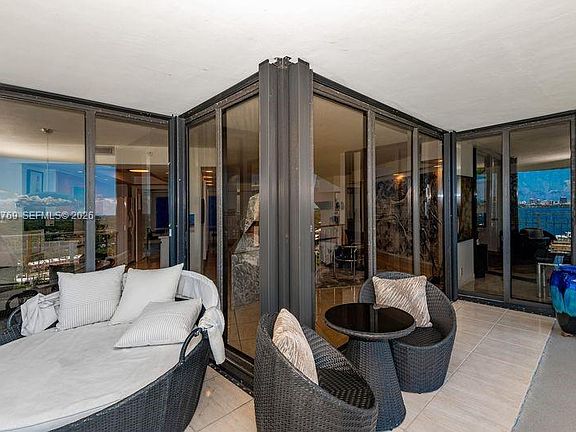 5th image of 1000 Quayside Ter APT 1901