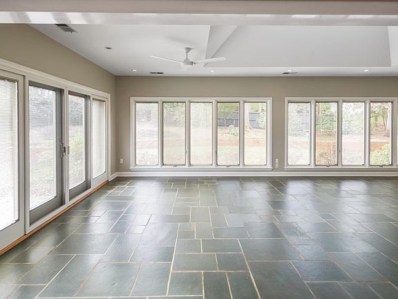 4th image of 1013 Glendalyn Cir