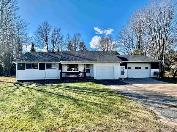 337 N Adams St E, Gwinn, MI 49841