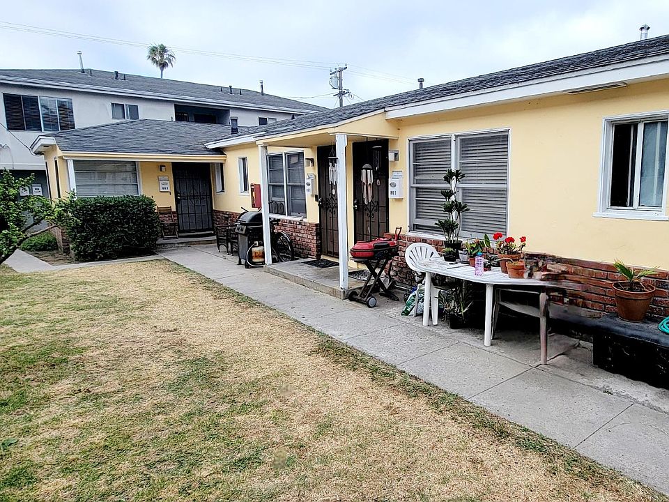 1st image of 867 Felspar St