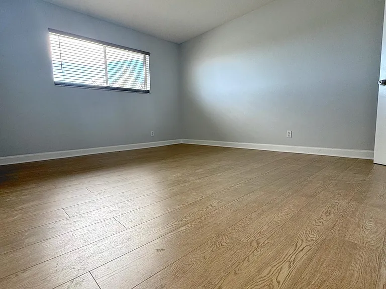 1501 Crescent Cir #E45 — Photo 11