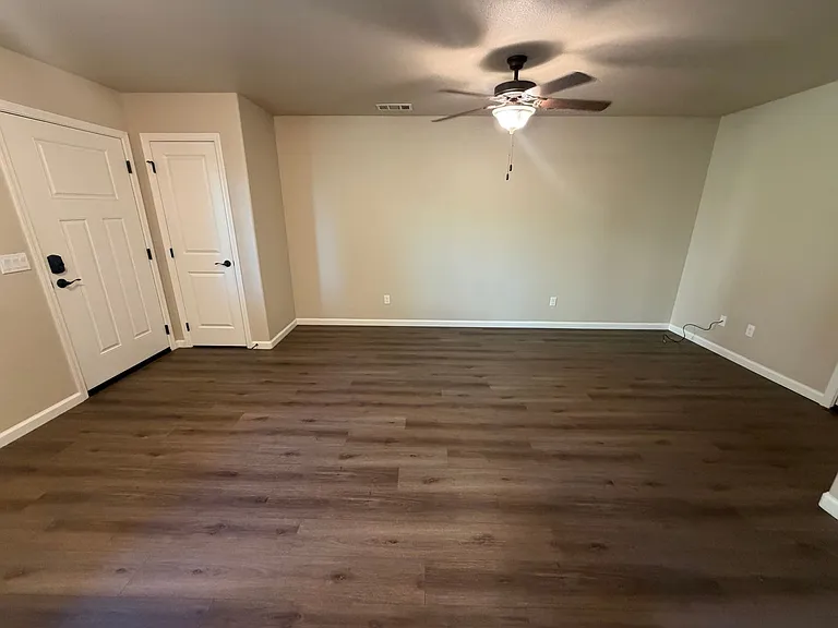1194 Velarde Cir — Photo 29