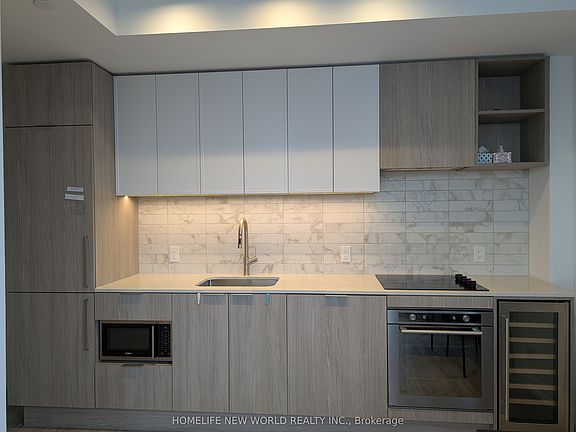 3rd image of 2020 Bathurst St #610