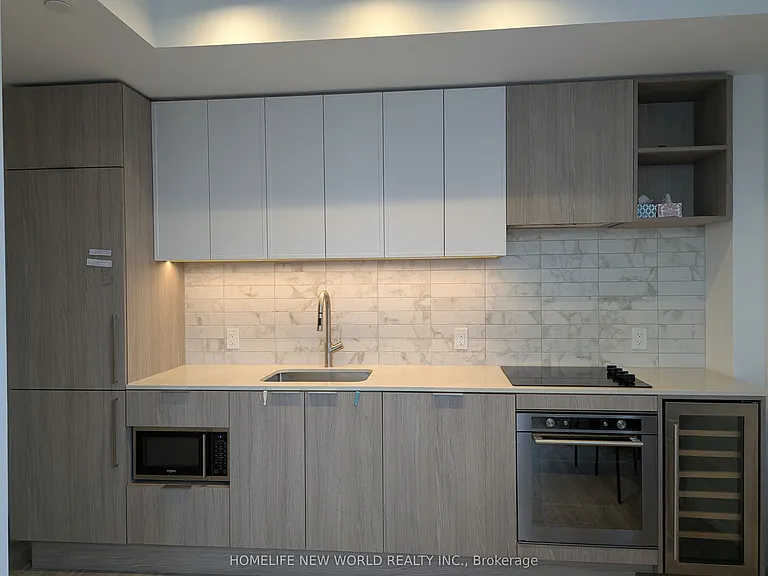 2020 Bathurst St #610 — Photo 3
