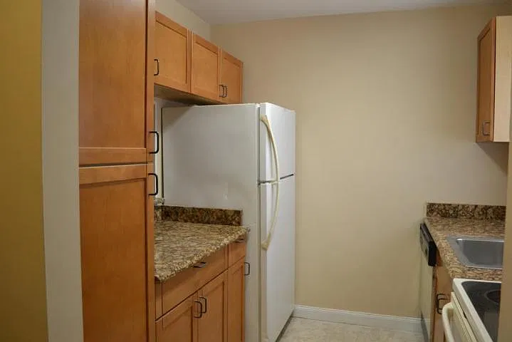 2 bed, 1.0 bath, 728 sqft, $1,850 — Photo 4
