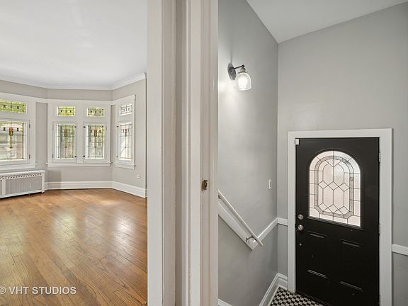 3rd image of 3506 Gunderson Ave