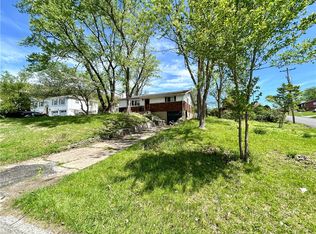 317 Alpine Village Dr, Monroeville, PA 15146