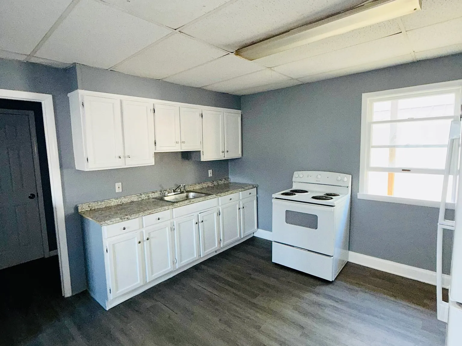 2 bed, 1100 sqft, $1,250 — Photo 2