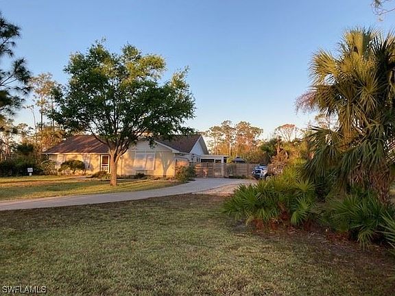 4th image of 15820 Country Ct