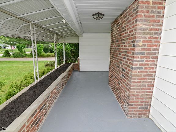 3rd image of 358 Brookfield Ave