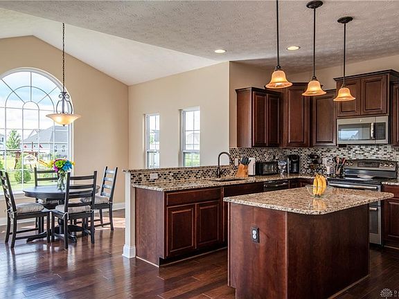 2nd image of 1275 Freedom Pointe