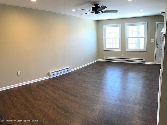 3rd image of 84 Parkway Dr Unit D