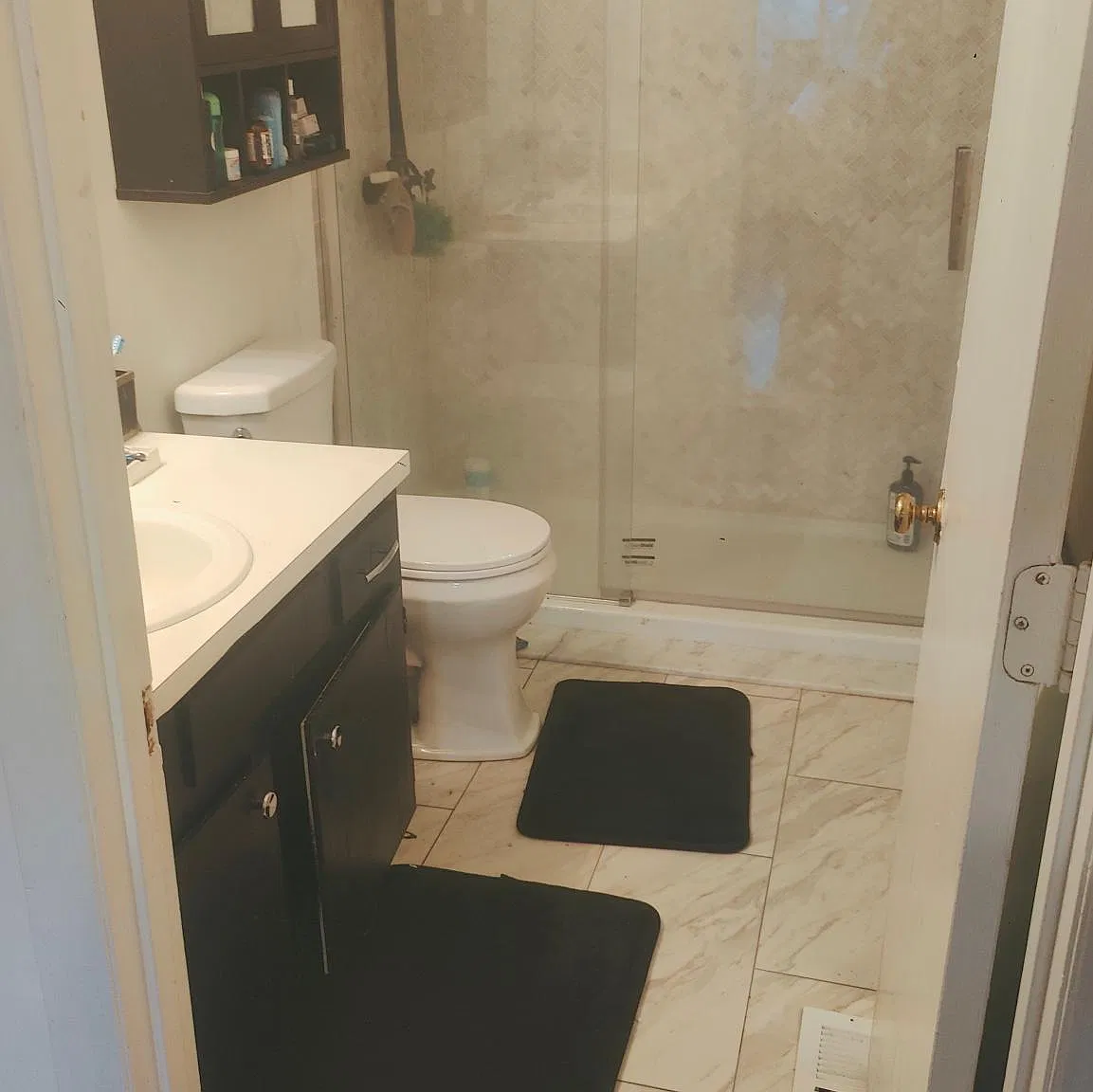 3 bed, 1600 sqft, $2,000 — Photo 4