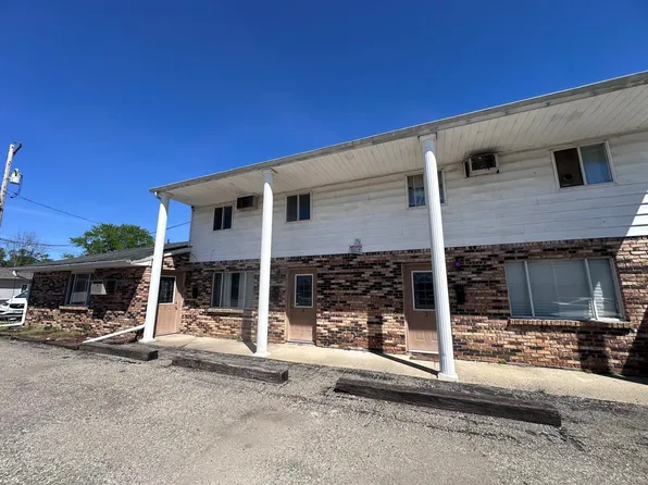 218-2 Huffman St #G, Georgetown, IL 61846