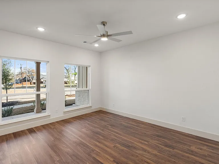 508 E Kimball St #2 — Photo 5