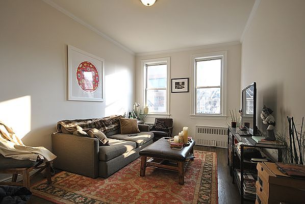 1st image of 237 E 10th St #4