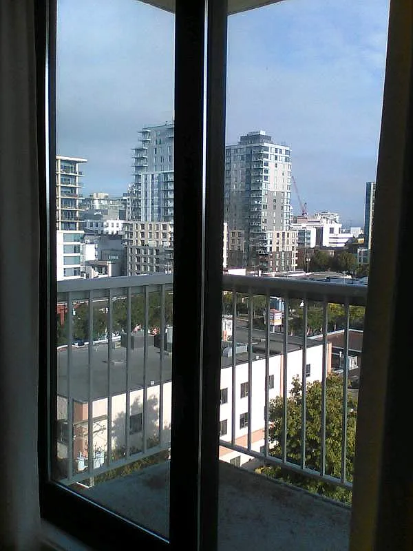 1147 Quadra St — Photo 2