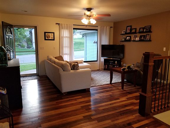 2nd image of 465 Plum St