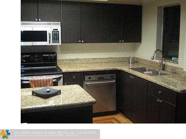 1st image of 701 NW 19th St APT 301