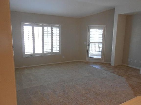4th image of 25248 Meadow Walk St Unit 2