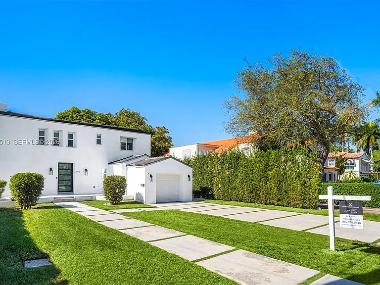 3166 Royal Palm Ave — Photo 30
