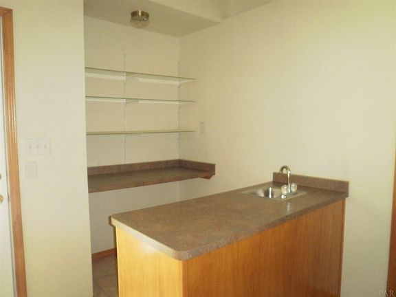 3rd image of 5632 Columbia Ave