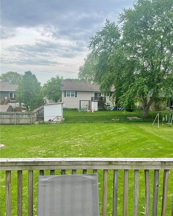 2nd image of 1927 Evergreen Ave