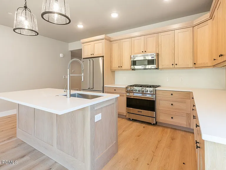 1124 W Vos Cir #203 — Photo 8