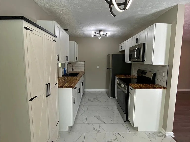 1701 Carter Baron Pl — Photo 8